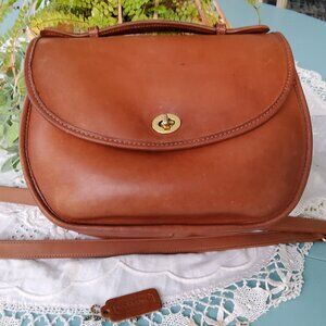 Vintage Coach Large Plaza Handbag in British Tan 9865